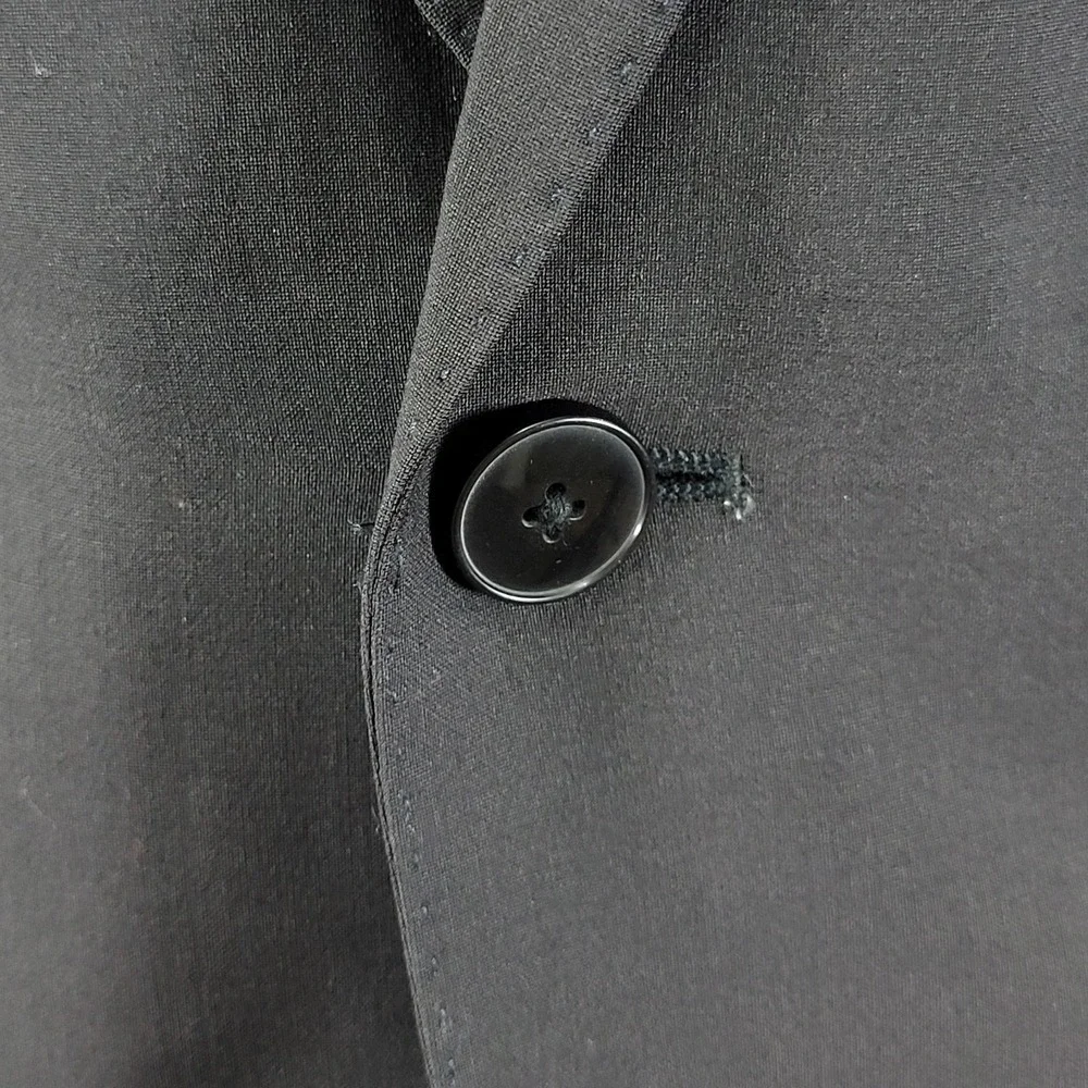 Calvin Klein Men's Sport Coat Blazer Two Button Black Wool Elastane Size 40R‎